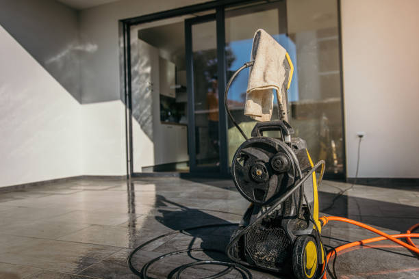 Best Driveway Pressure Washing  in Shrewsbury, MO